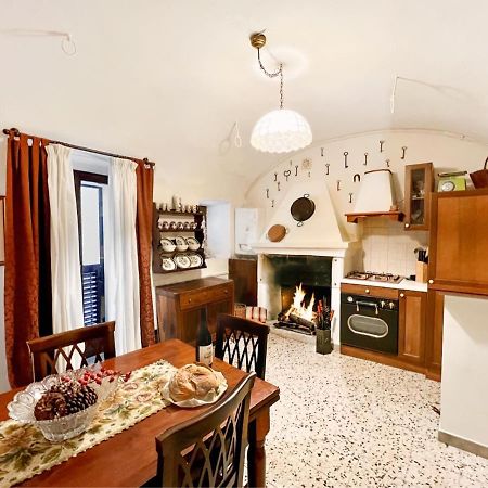Апартаменти I Due Gradoni Stone House Pacentro Екстер'єр фото