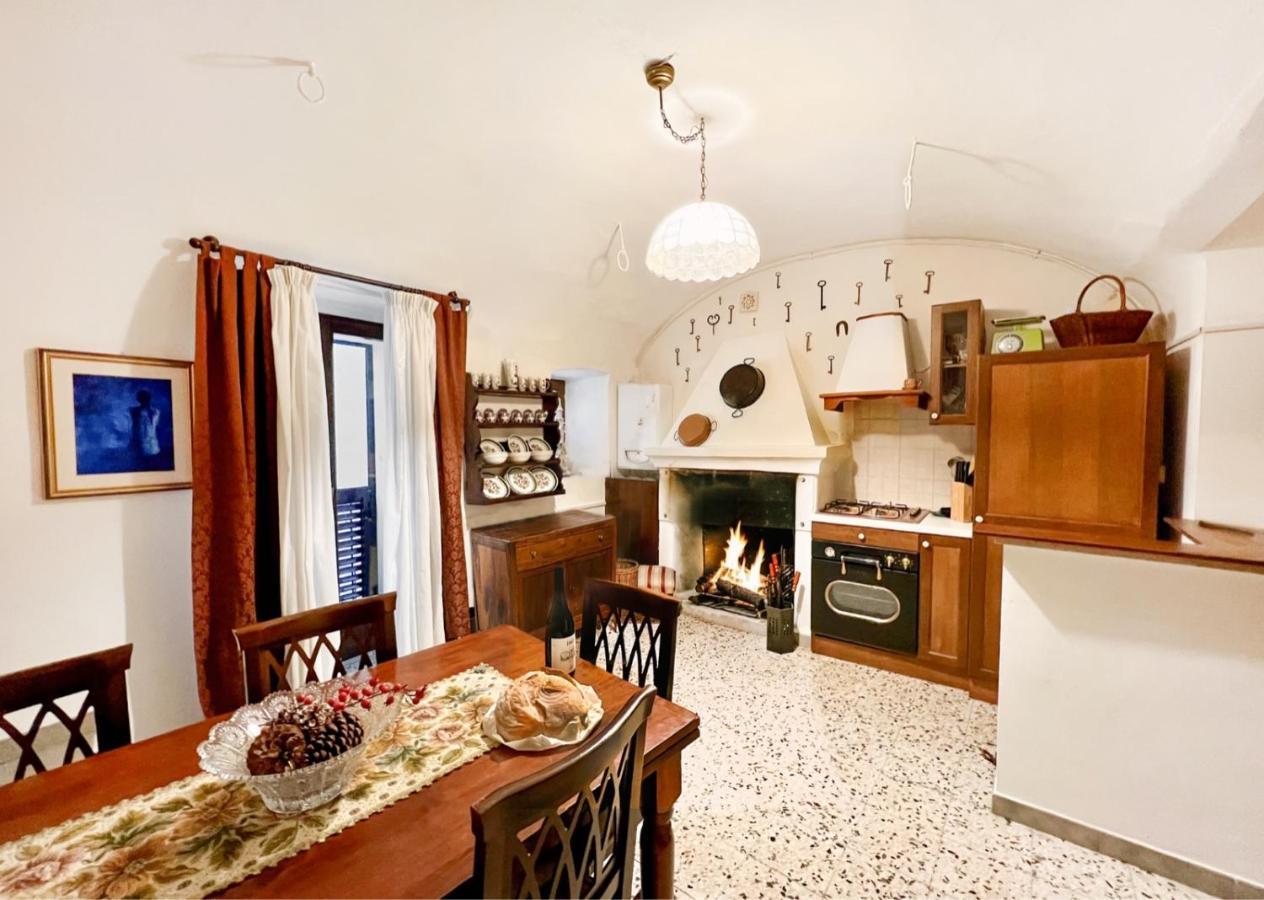 Апартаменти I Due Gradoni Stone House Pacentro Екстер'єр фото